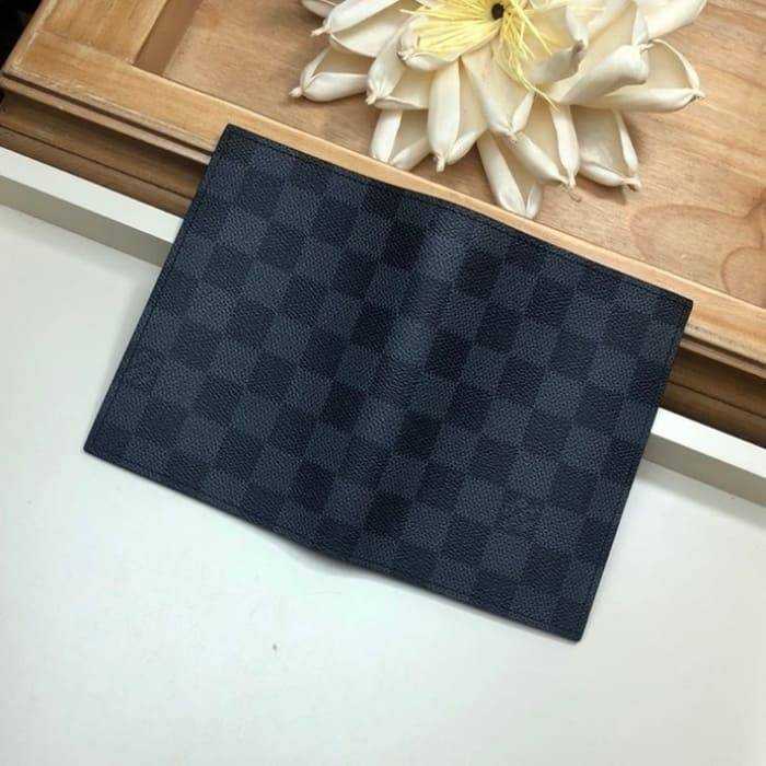 루이비통 다미에 여권지갑 카드지갑 M64411 | 10 x 14 x 2.5cm