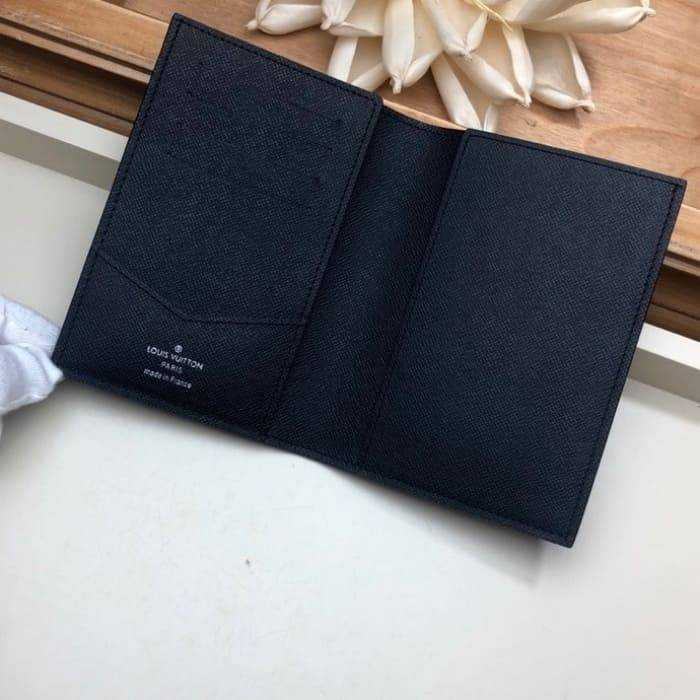 루이비통 다미에 여권지갑 카드지갑 M64411 | 10 x 14 x 2.5cm