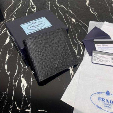 프라다 사피아노 반지갑 | 11.5 x 9.5 x 1.5cm