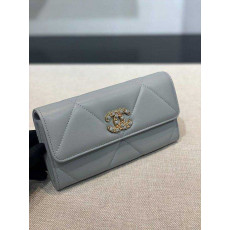 샤넬19 플랩 장지갑 | 19.5 x 10 x 2.5cm