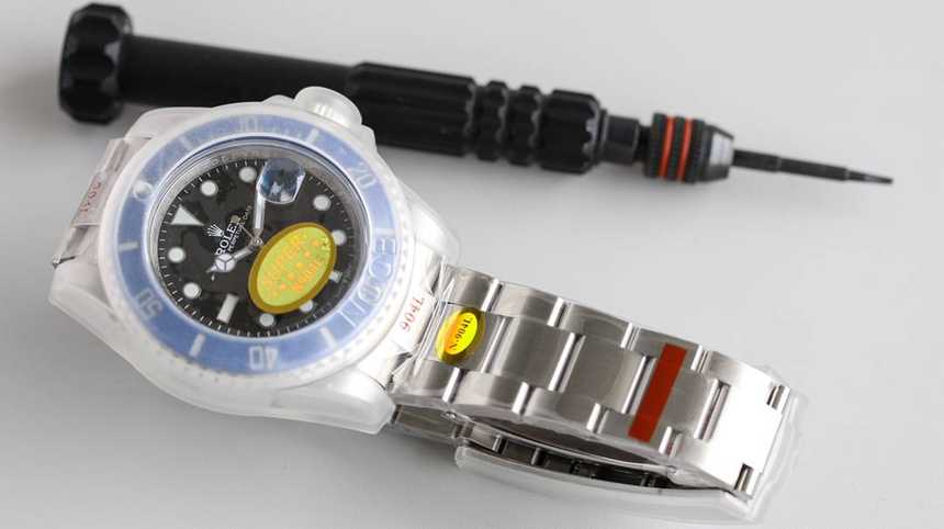 롤렉스 서브마리너 데이트 신형 | 41mm