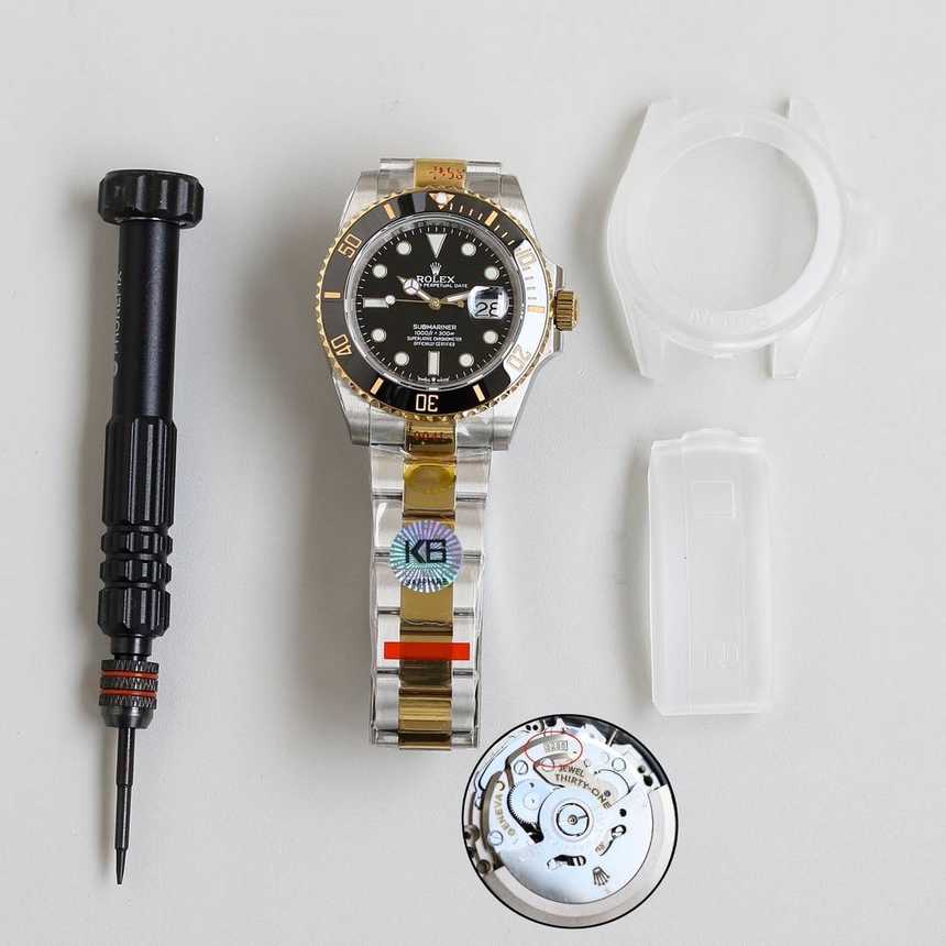 롤렉스 서브마리너 데이트 흑콤 신형 | 41mm