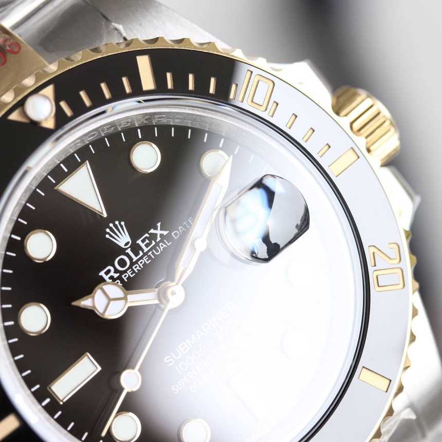 롤렉스 서브마리너 데이트 흑콤 신형 | 41mm