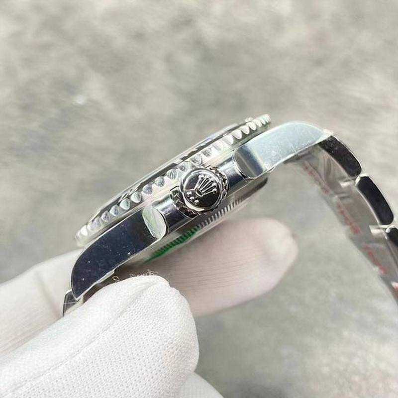 롤렉스 서브마리너 논데이트 블랙 구형 | 40mm