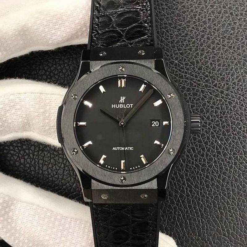 위블로 클래식 퓨전 542.CM.1171.RX | 42mm