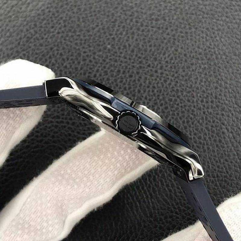 위블로 클래식 퓨전 542.CM.1171.RX | 42mm