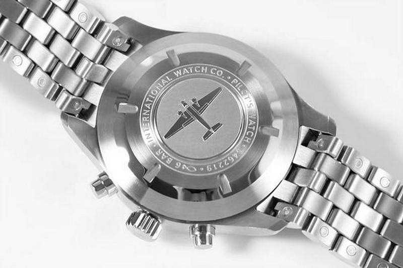 IWC 파일럿 크로노 블랙 | 43mm