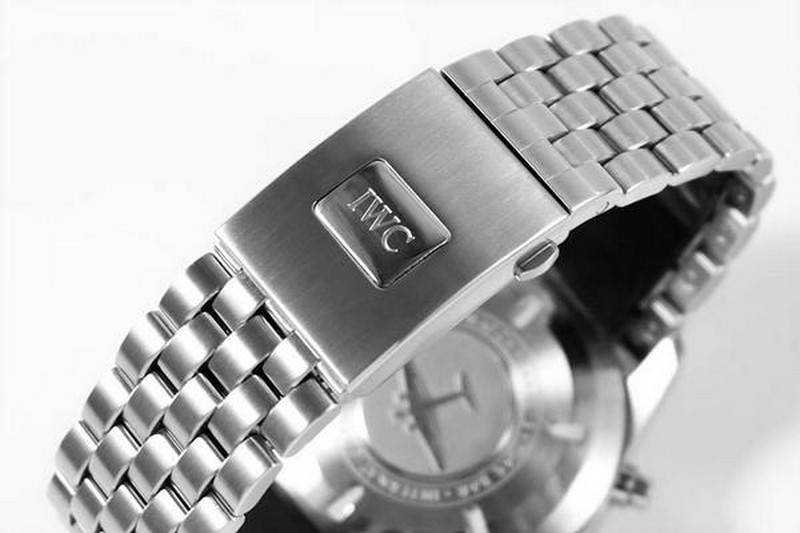 IWC 파일럿 크로노 블랙 | 43mm