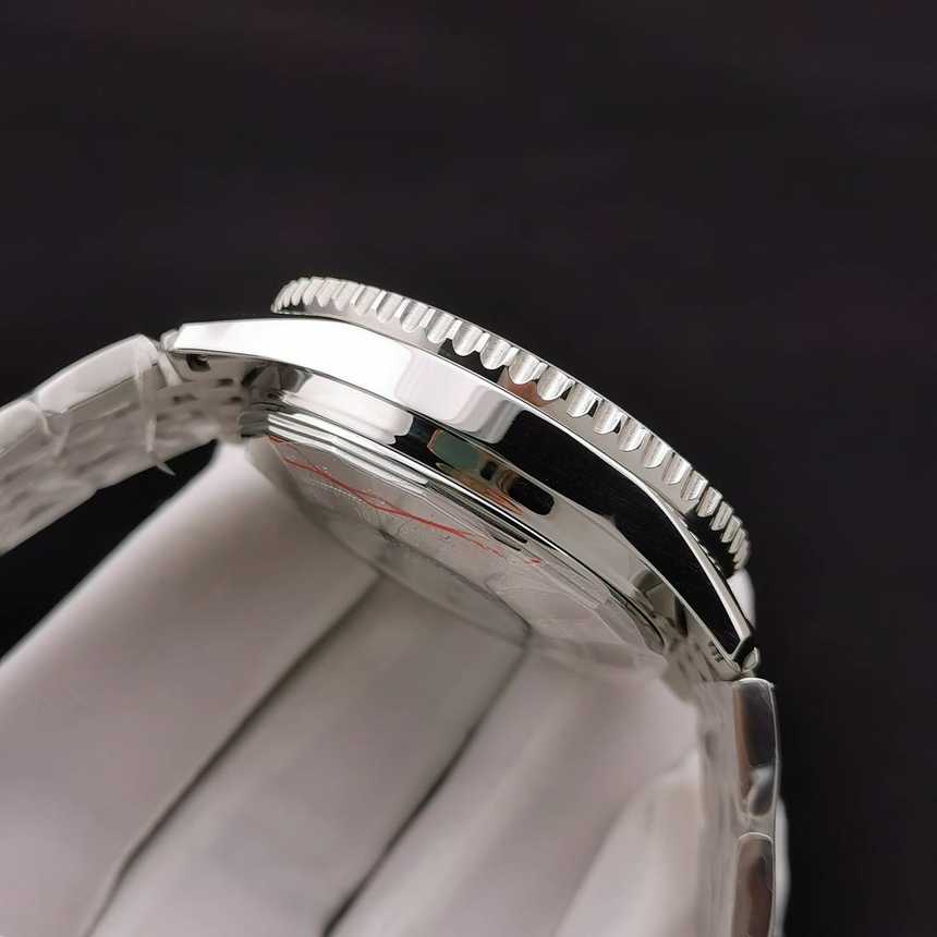 브라이틀링 네비타이머 검판 | 43mm