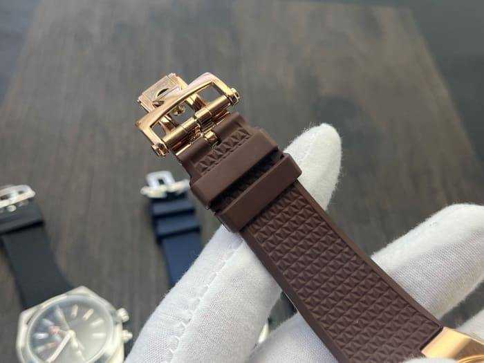 바쉐* 콘스탄틴 오버시즈 시계 | 41mm