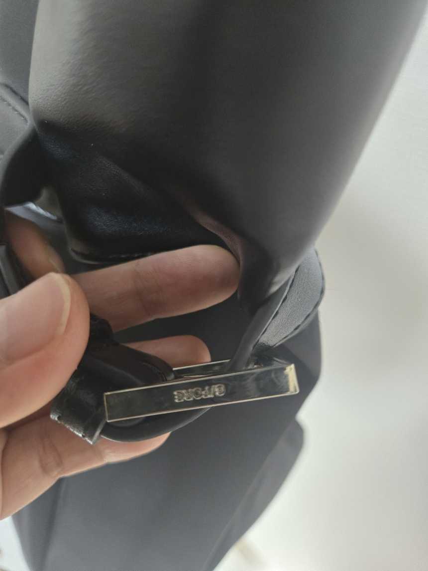 지포어 남여공용 버클 보스턴백