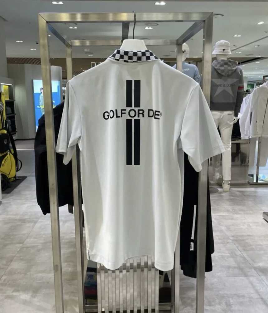 마크앤로나 남성 빅로고 포인트 하프집업 티셔츠(2color)