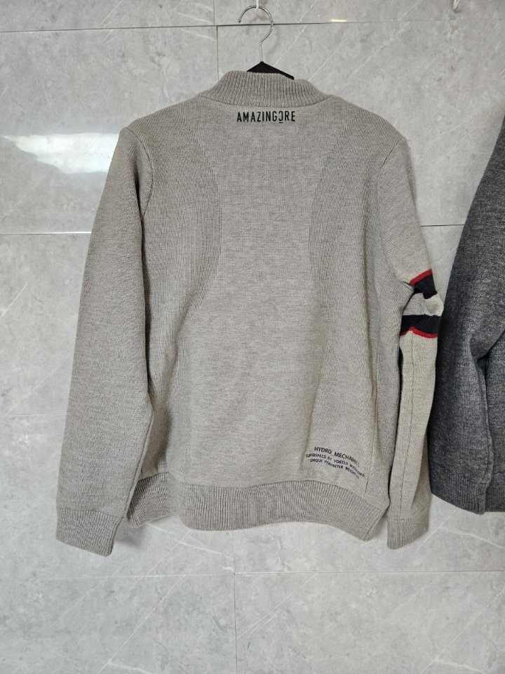 어메이징크리 남성 팔견장 포인트 니트 방풍패딩 점퍼(2color)