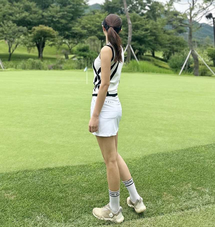 어뉴 여성 스터드 포인트 스커트