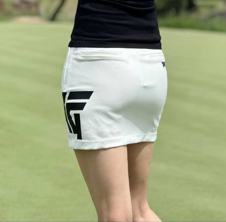PXG 우먼 21SS 빅로고 랩스커트