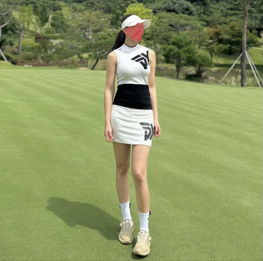 PXG 우먼 21SS 빅로고 랩스커트