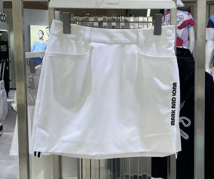마크앤로나 베이직 화이트 스커트