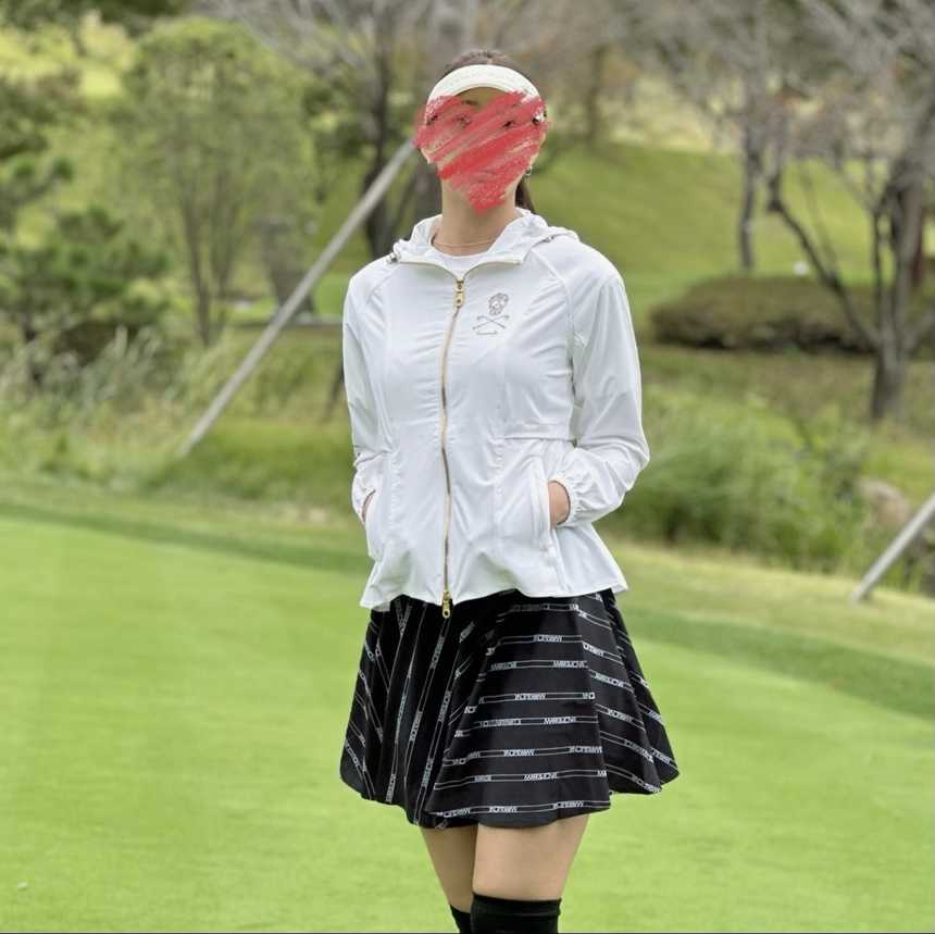 마크앤로나 여성 큐빅 로고 포인트 우븐 아우터(2color)