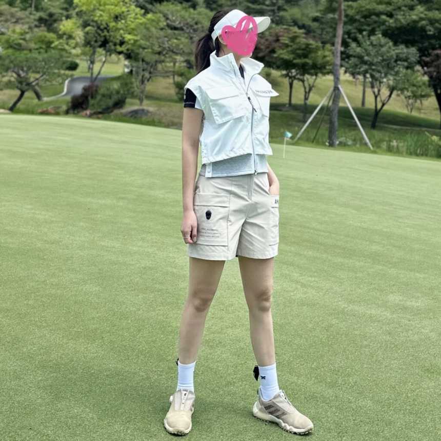어메이징크리 여성 에어 셔틀 테크 베스트(2color)