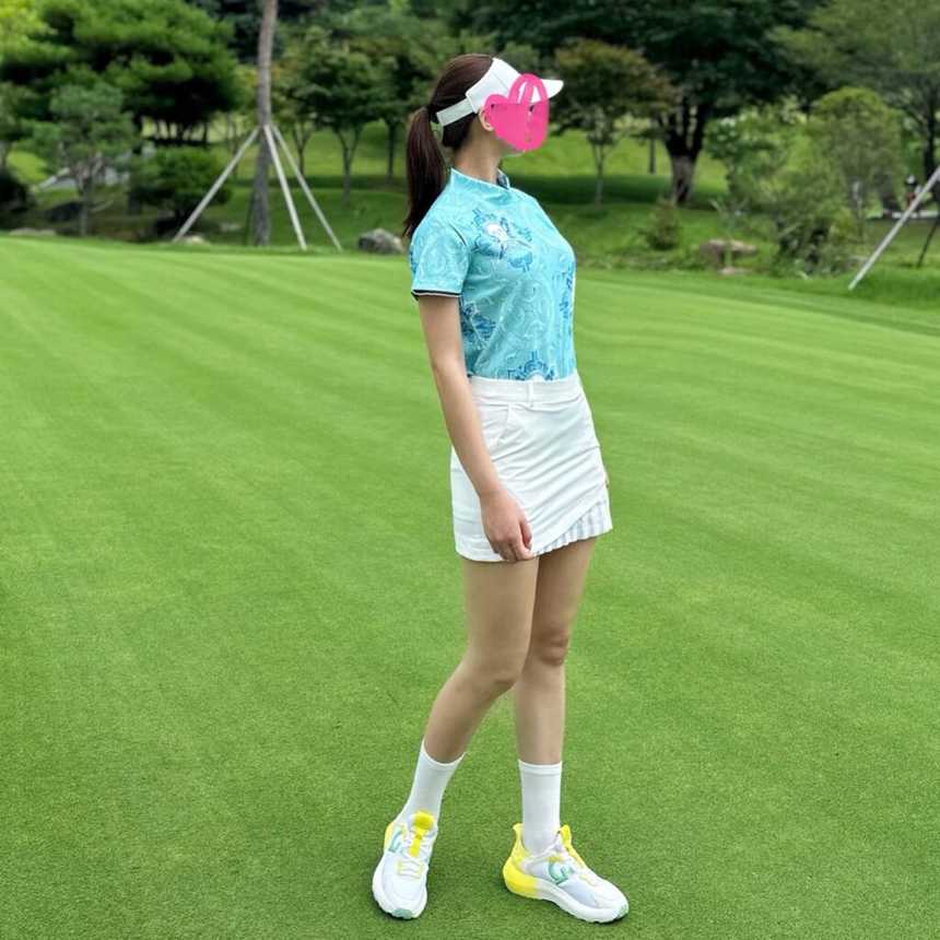 마크앤로나 여성 스컬&플라워 퍄턴 하이넥쇼츠