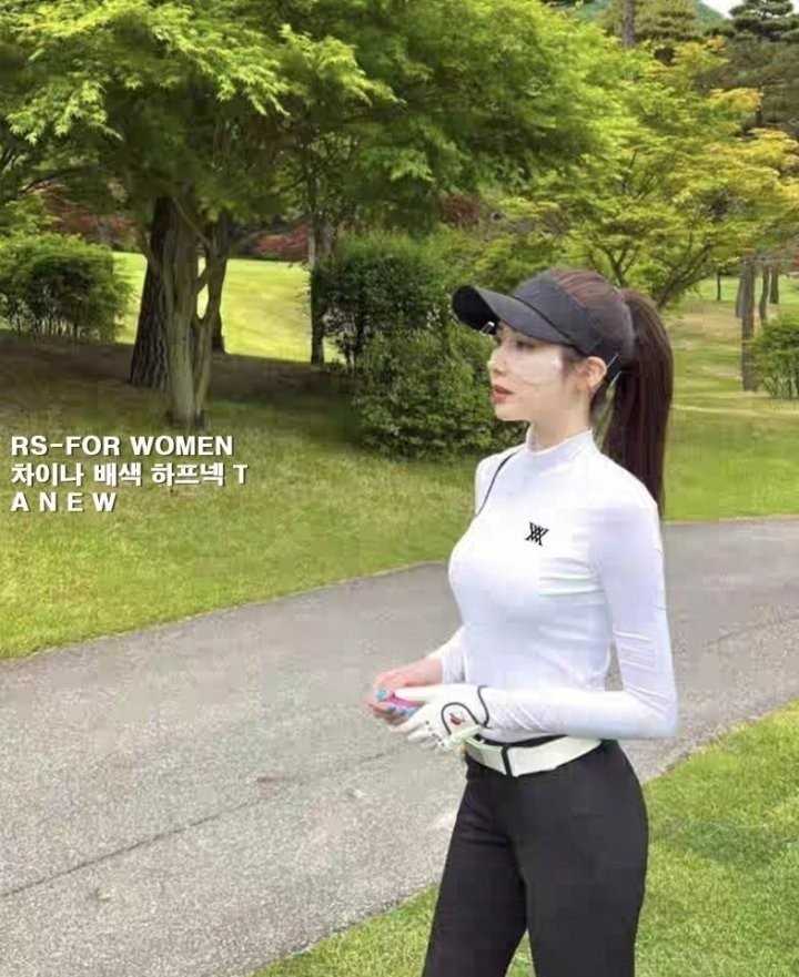어뉴 여성 차이나 배색 하프넥T