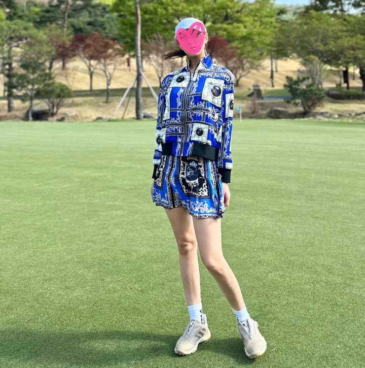 유타 여성 네온 바로크 블루종 점퍼
