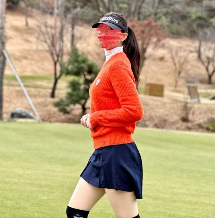 말본 여성 버킷 포인트 라운드 스웨터(2color)