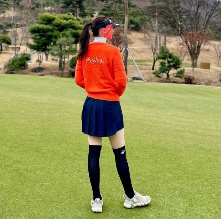 말본 여성 버킷 포인트 라운드 스웨터(2color)