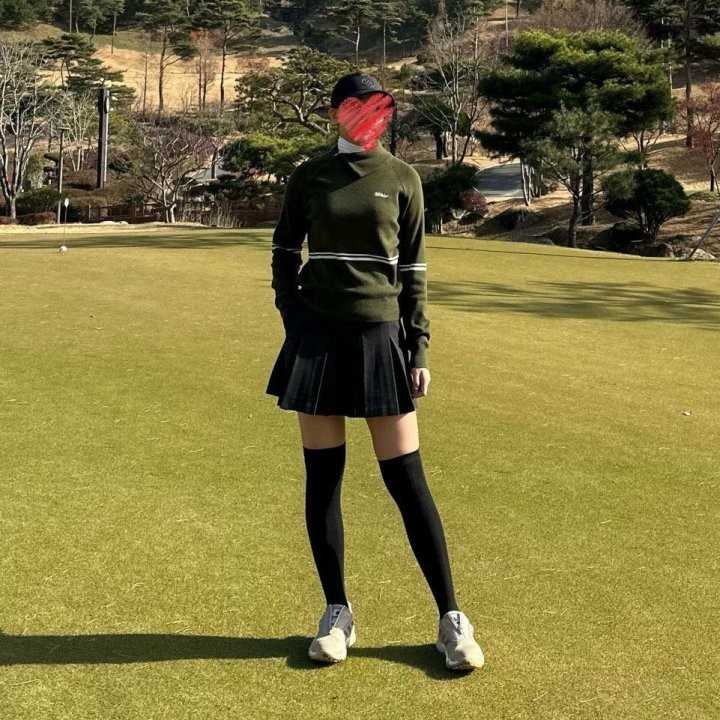 타이틀리스트 여성 하프 집 스웨터